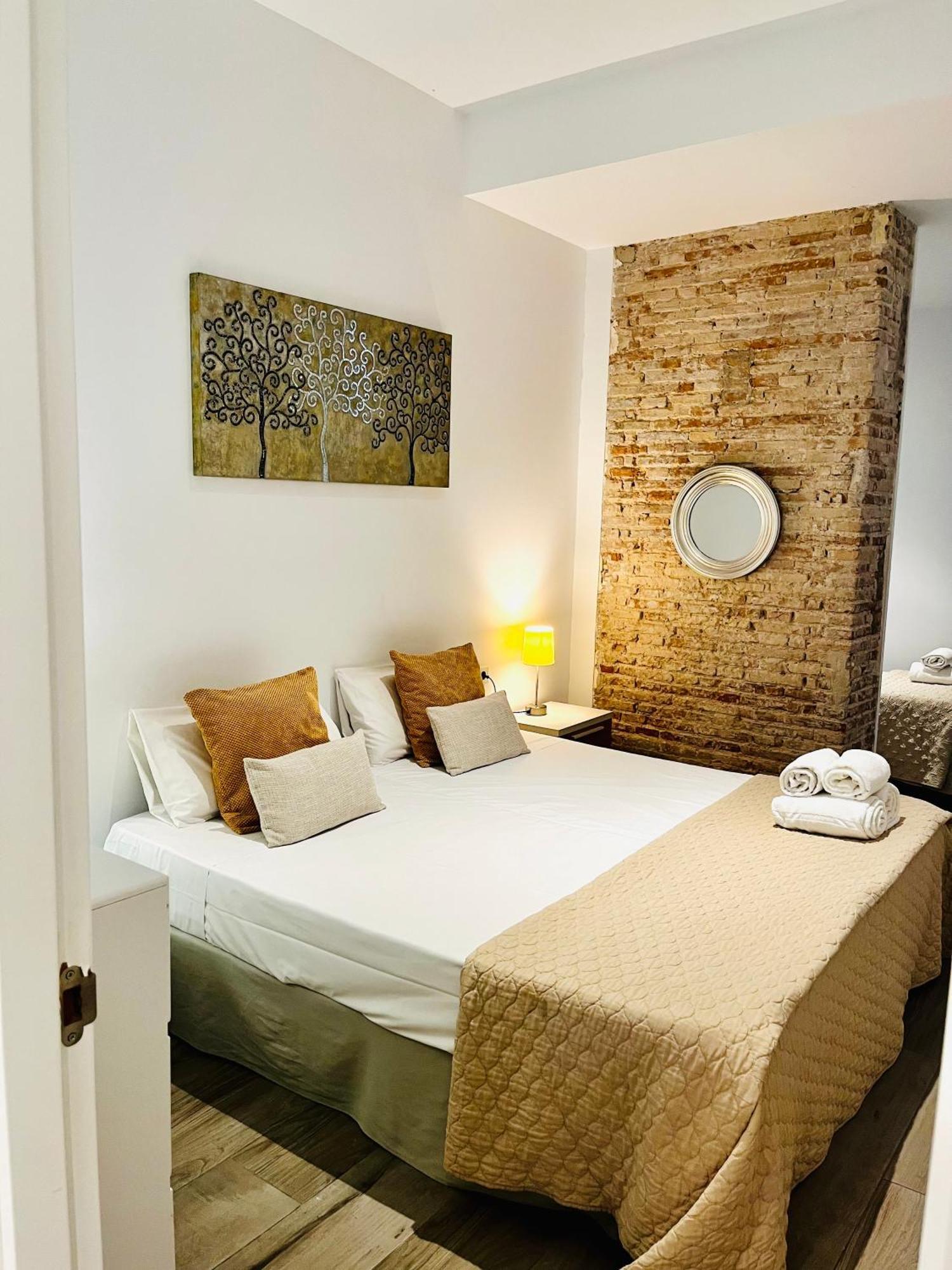 Apartamento Travel Hábitat Ayuntamiento Valencia Exterior foto
