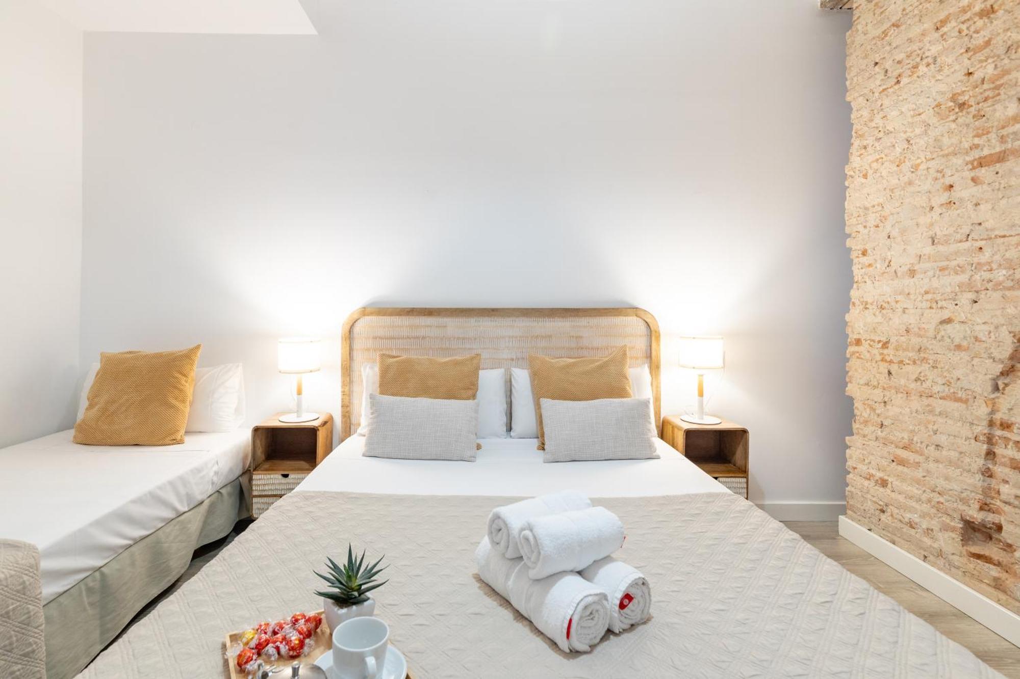 Apartamento Travel Hábitat Ayuntamiento Valencia Exterior foto