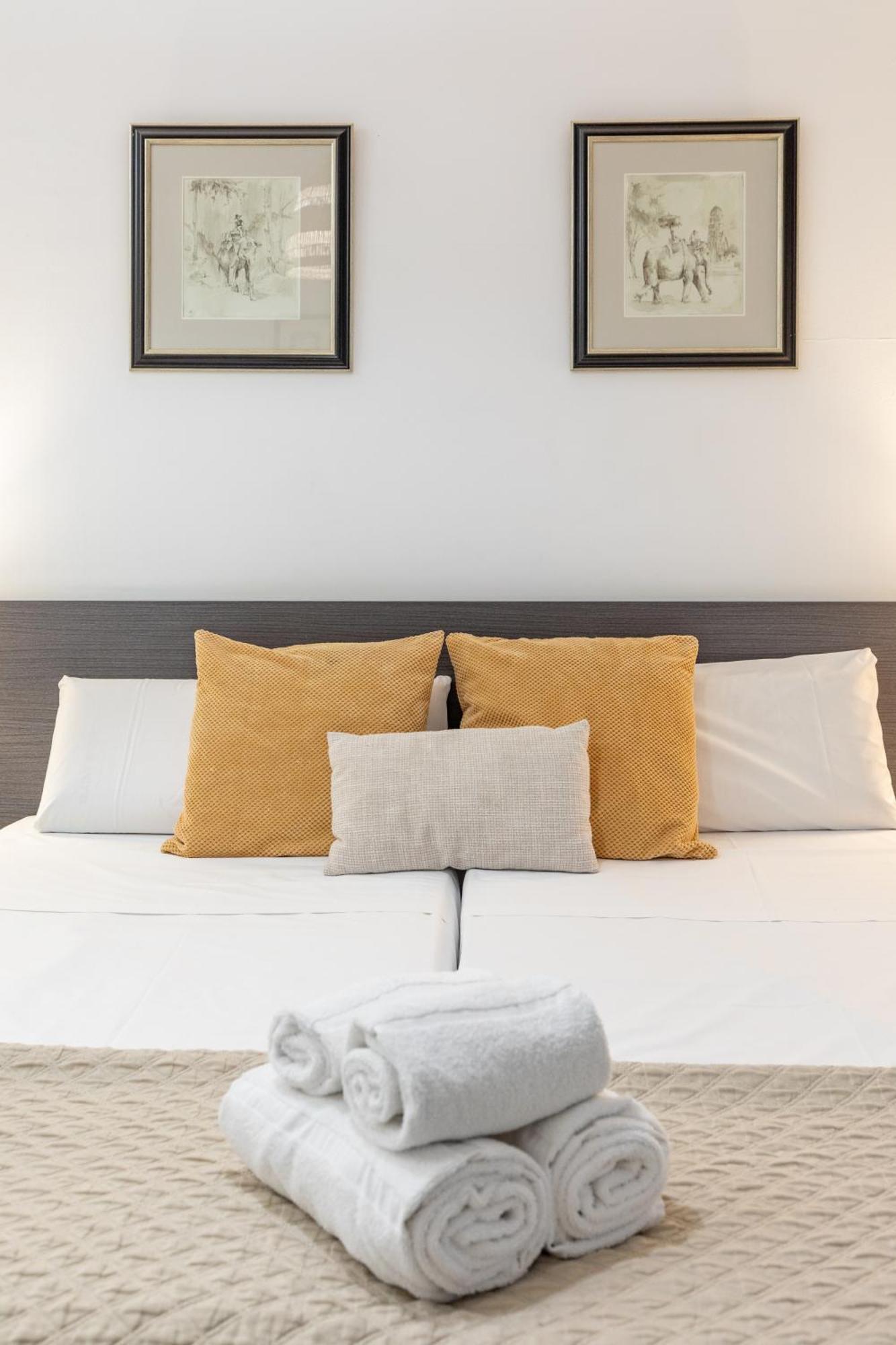 Apartamento Travel Hábitat Ayuntamiento Valencia Exterior foto