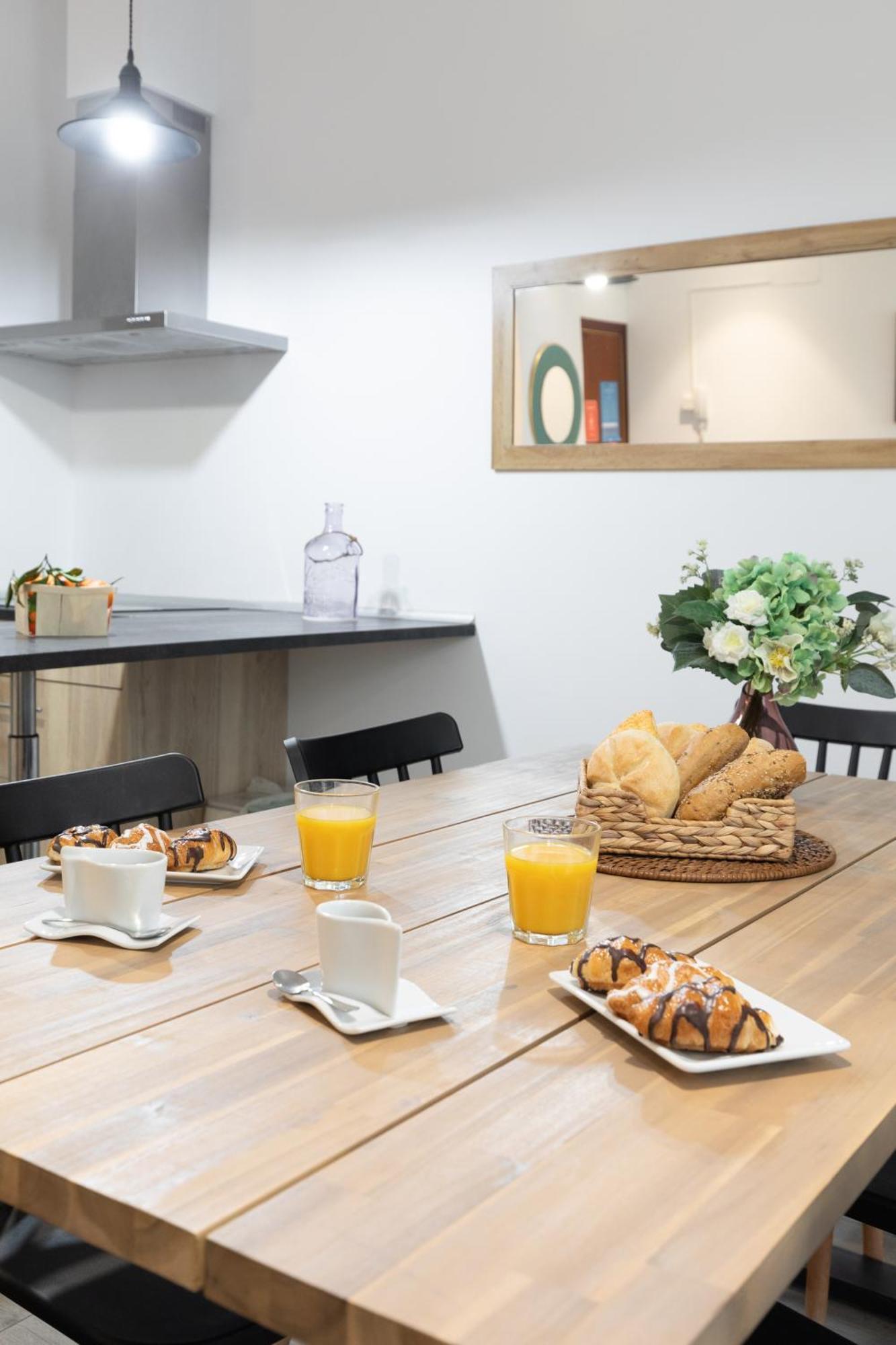 Apartamento Travel Hábitat Ayuntamiento Valencia Exterior foto